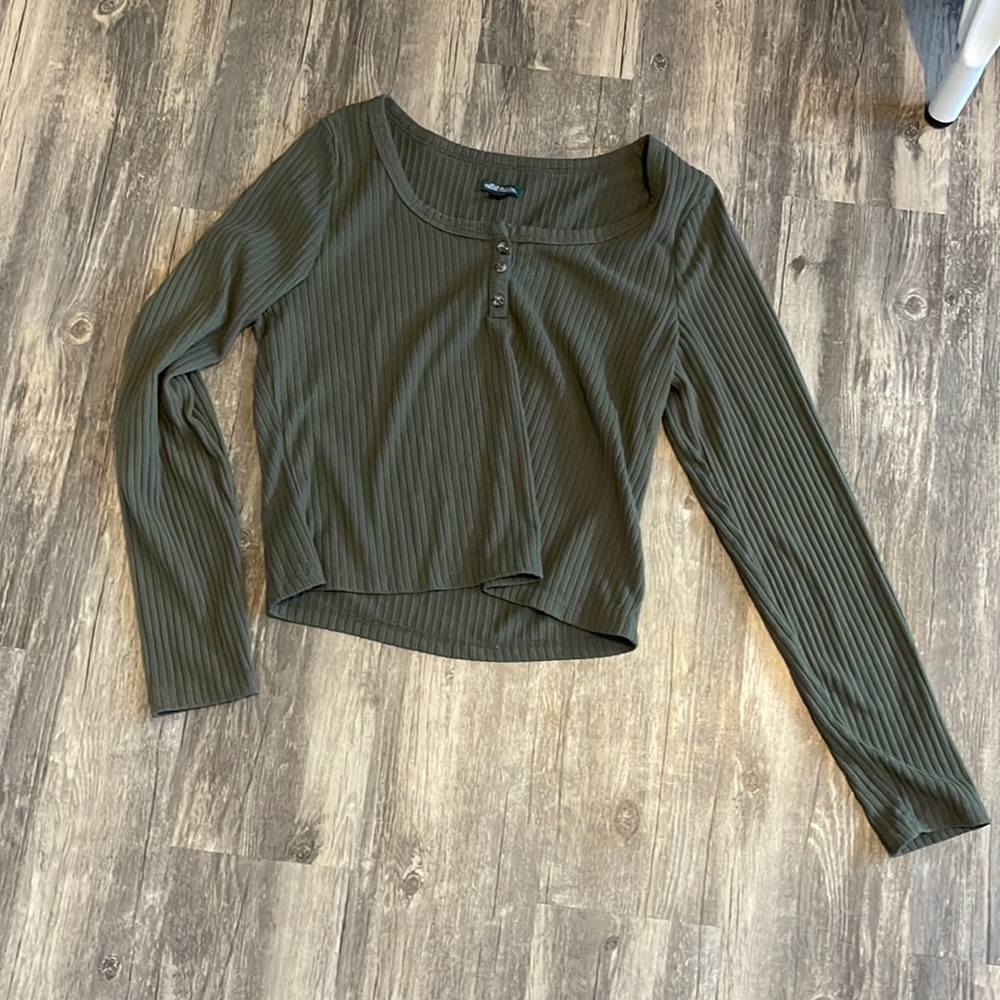 Wild fable size large green long sleeve top